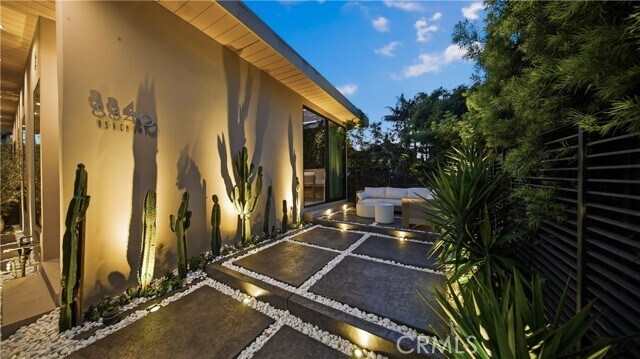 Building Photo - 8840 Ashcroft Ave