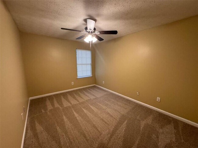 Building Photo - 1060 Litchfield Way SW