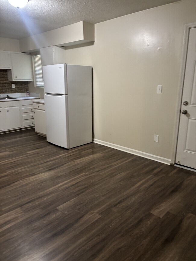 Building Photo - 5204 Breckenwood Dr