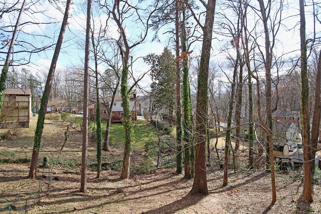 Building Photo - Nicely Updated Duplex Near UVA Medical Center