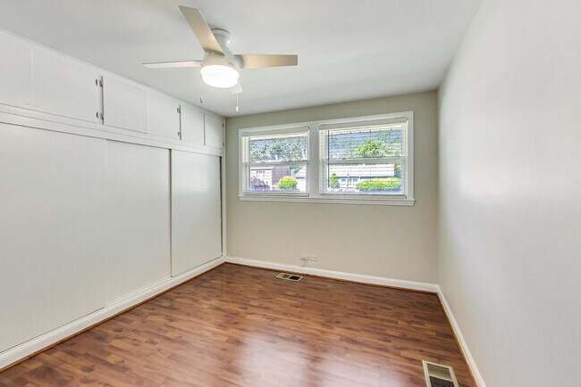 Building Photo - 3631 Kemman Ave