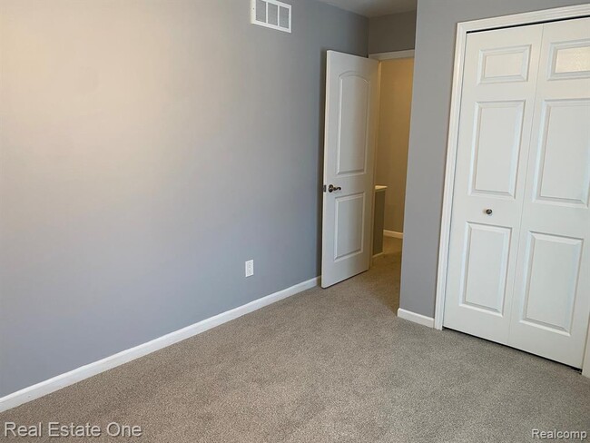 Building Photo - 28772 Wales Dr