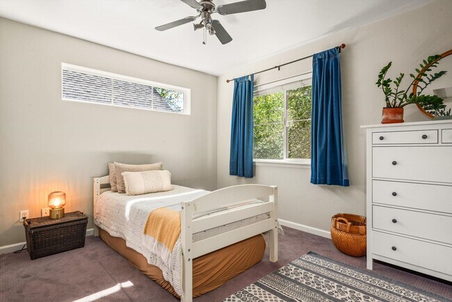 Building Photo - Prime Location | Spacious 4BD Home with El...