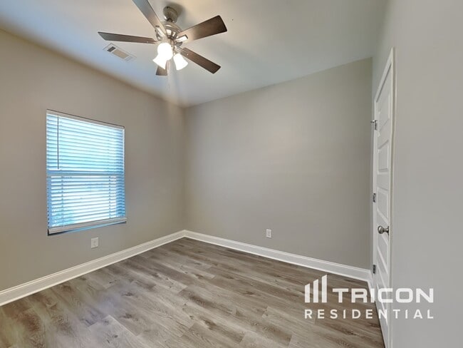 Building Photo - 2317 Silver Maple Cir