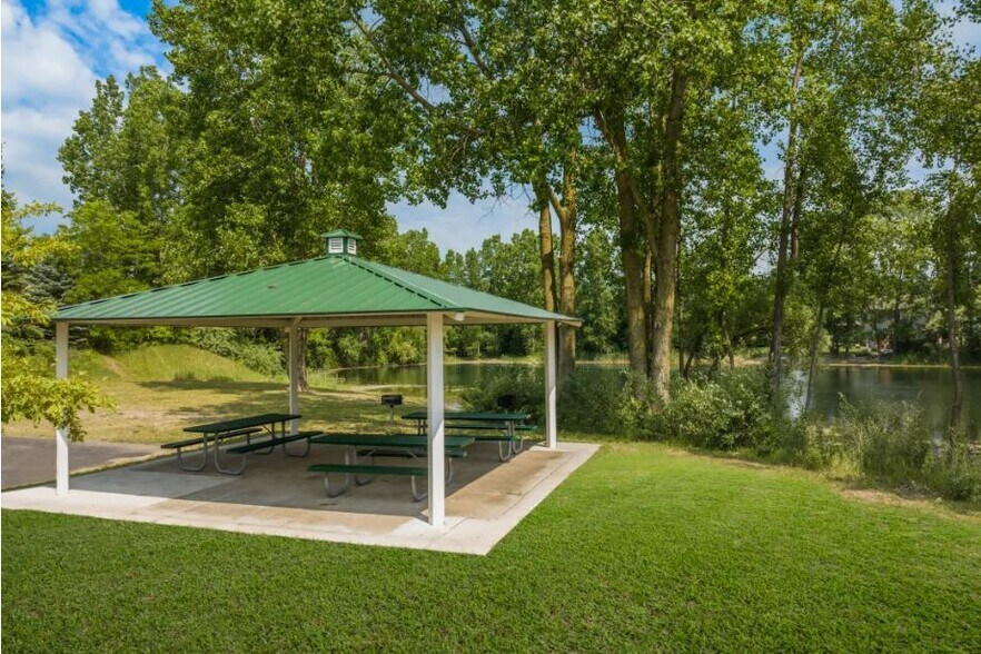 Building Photo - 3628 Birch St