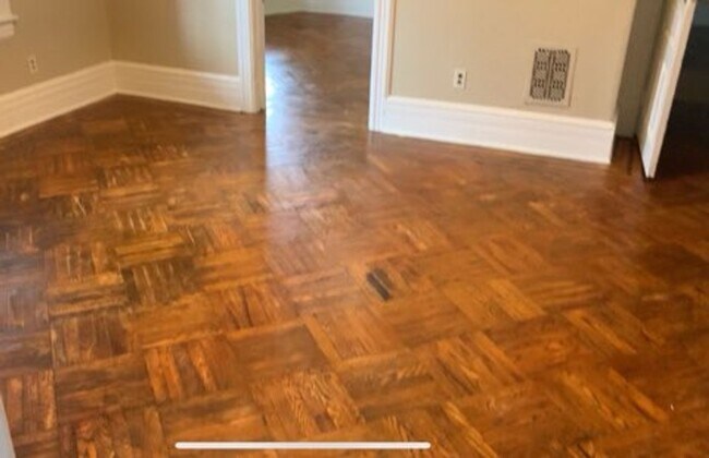 Building Photo - 137 N 7th St