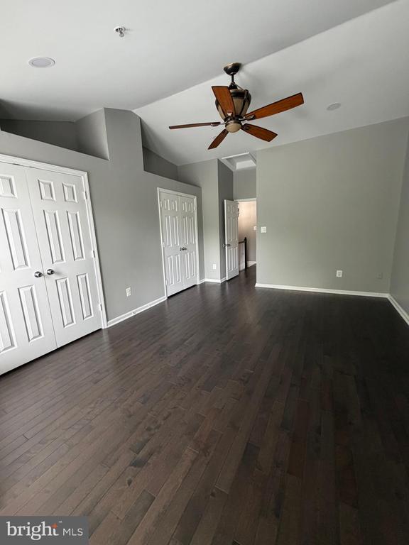 Building Photo - 3423 Lindenwood Drive