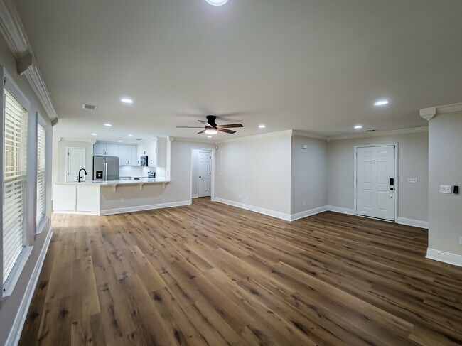 Building Photo - 105 Cypress Ridge Rd