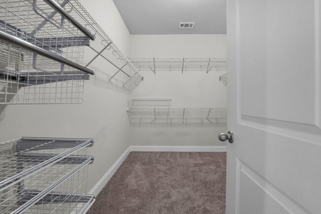 Building Photo - Spacious 4BR/3BA Pooler Home – Lagoon Views, Prime Location