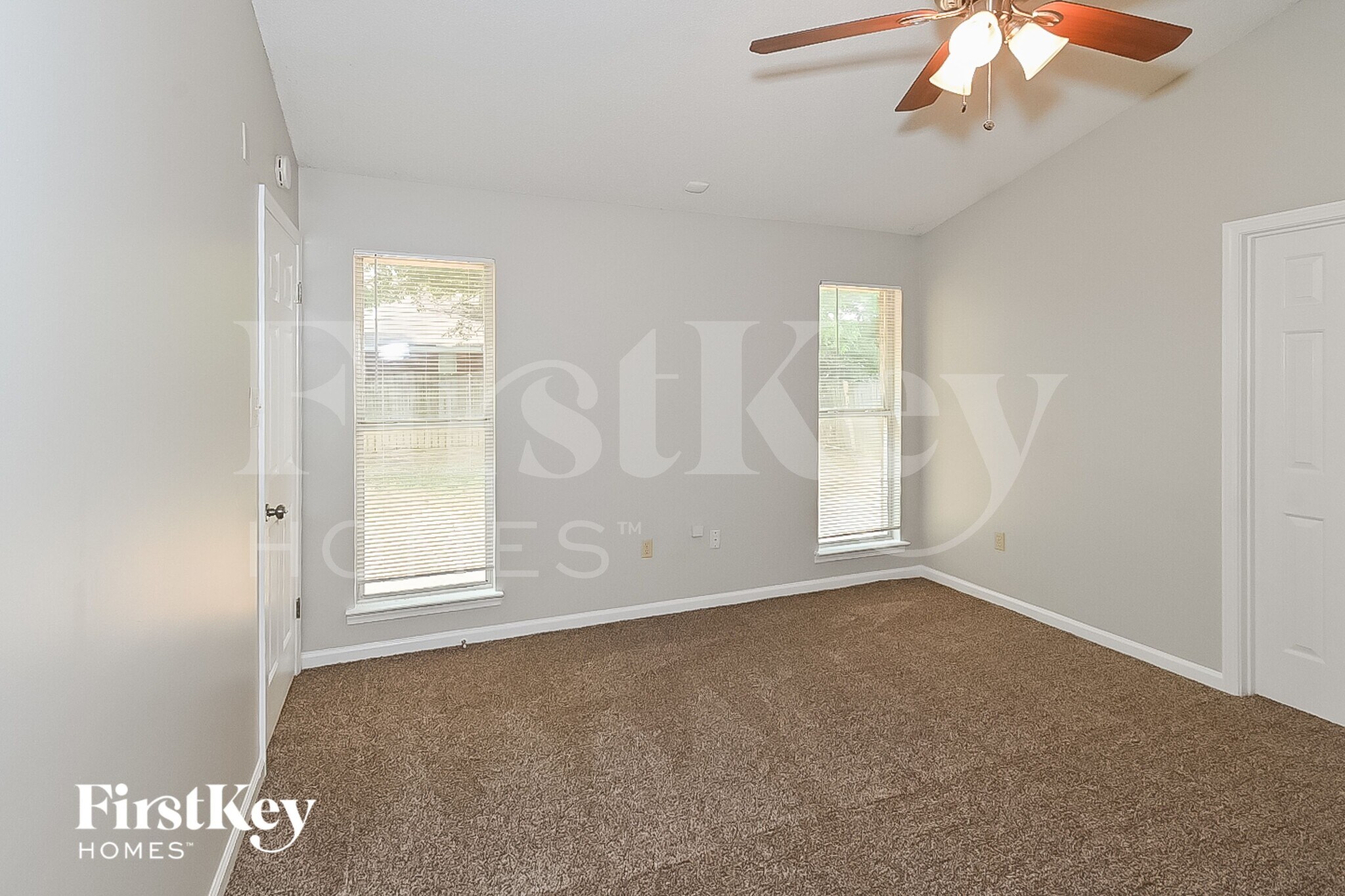 Building Photo - 3431 Golden Oaks Dr