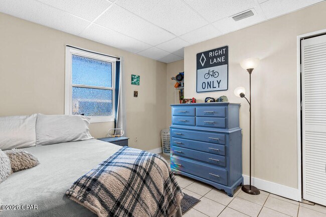 Building Photo - 808 Forestdale Ave