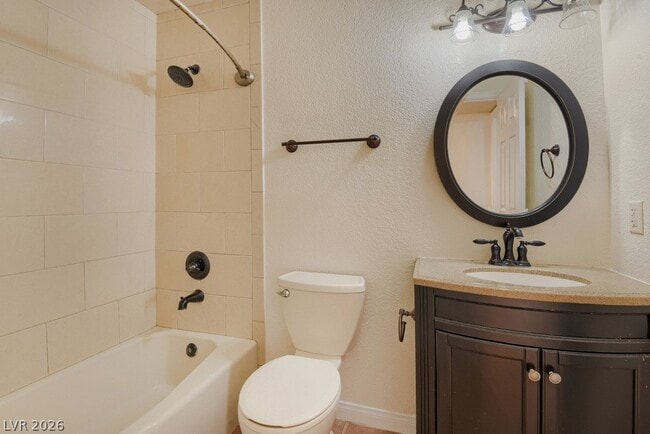 Building Photo - 912 Portulaca Ct