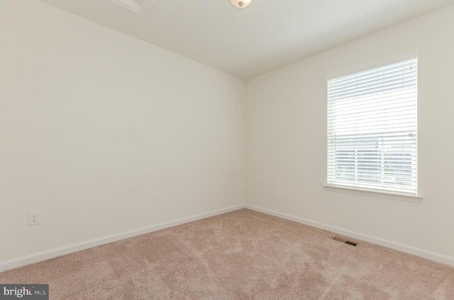 Building Photo - 172 Drexel Ct