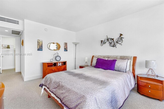 Building Photo - 5600 Collins Ave