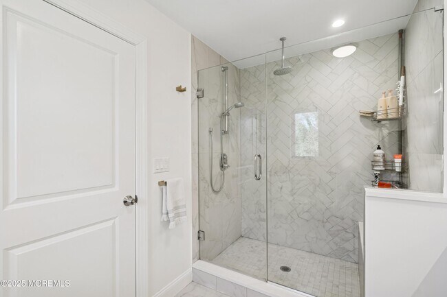 Building Photo - 2393A Ramshorn Dr