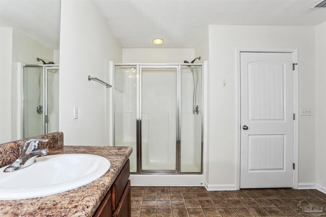 Building Photo - 499 Portside Dr