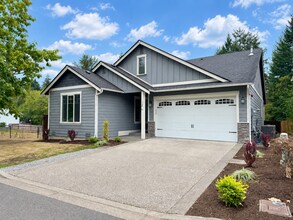 Building Photo - 1729 Cyrene Dr NW