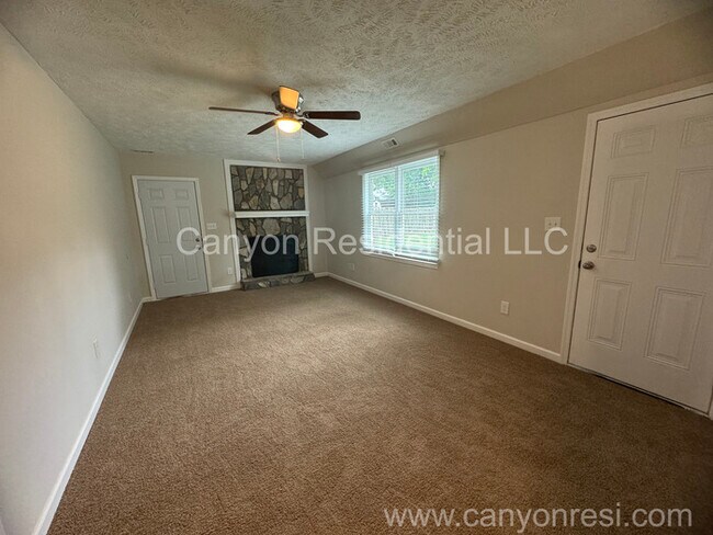 Building Photo - 6615 Burgenfield Dr