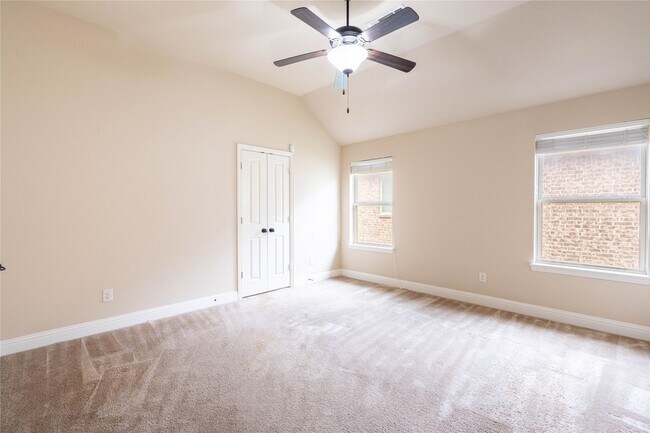 Building Photo - 210 Cool Meadows Ln