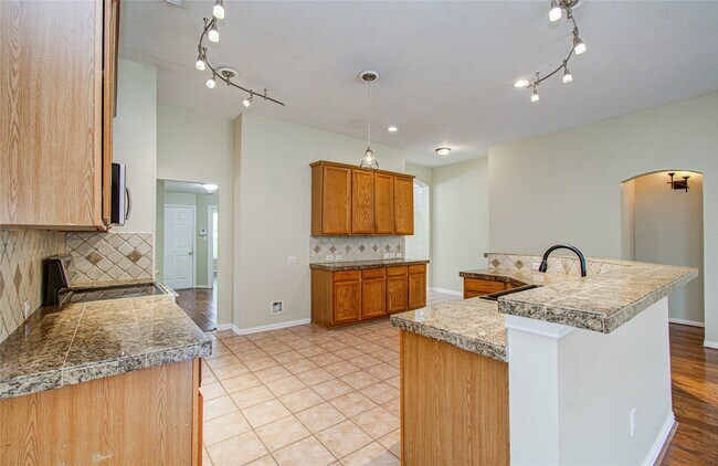Building Photo - 18223 Heathridge Ln