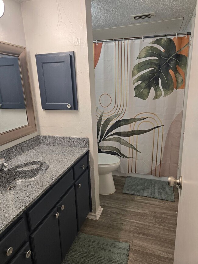 Interior Photo - Village Oaks
