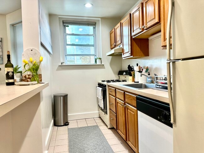 Building Photo - 21 Westbourne Terrace