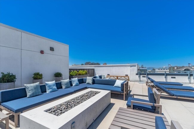 Building Photo - 1450 Franklin St