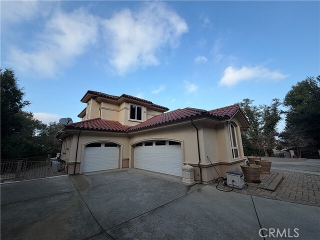 Building Photo - 28080 Laura Ct