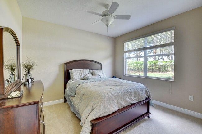 Building Photo - 8891 Starhaven Cove