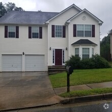 Building Photo - 5 bed/2.5 Bath Close to Fayette County  Op...