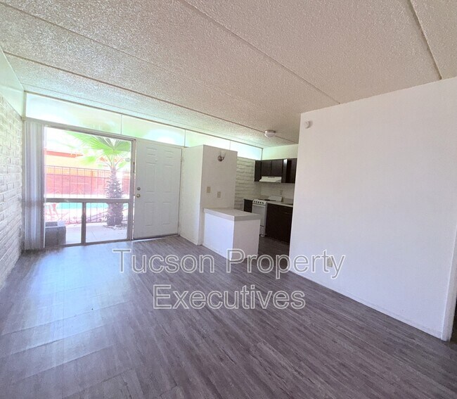 Building Photo - 20 N Leonora Ave