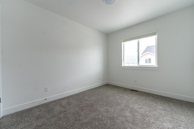 Building Photo - 1918 S 1280 W
