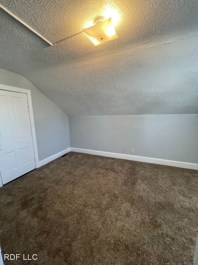 Building Photo - 3 br, 1.5 bath House - 1527 N. Ripley Street