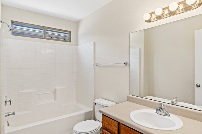 Building Photo - 6098 S Place Du Lis