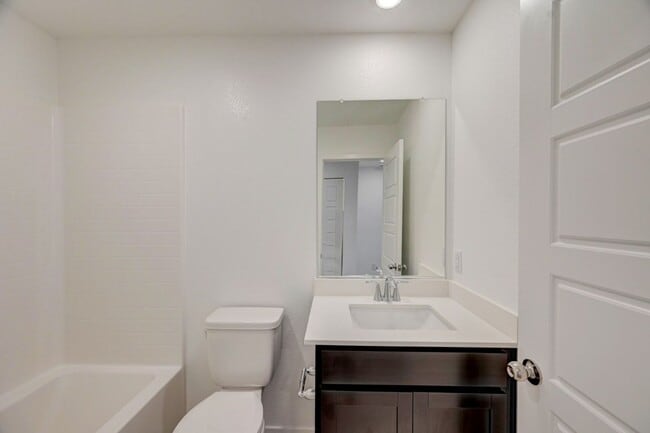 Building Photo - 10772 Paget Ct