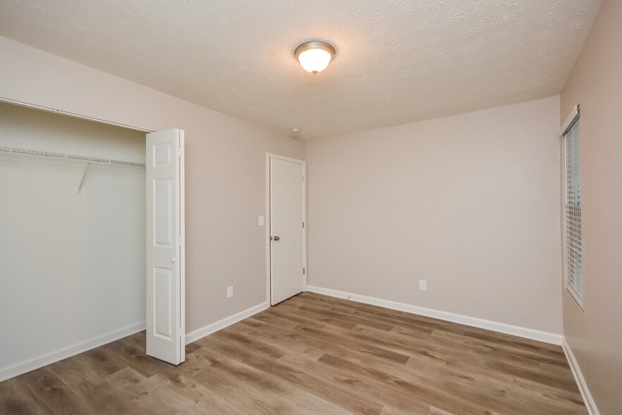 Building Photo - 5029 Brittany Dr