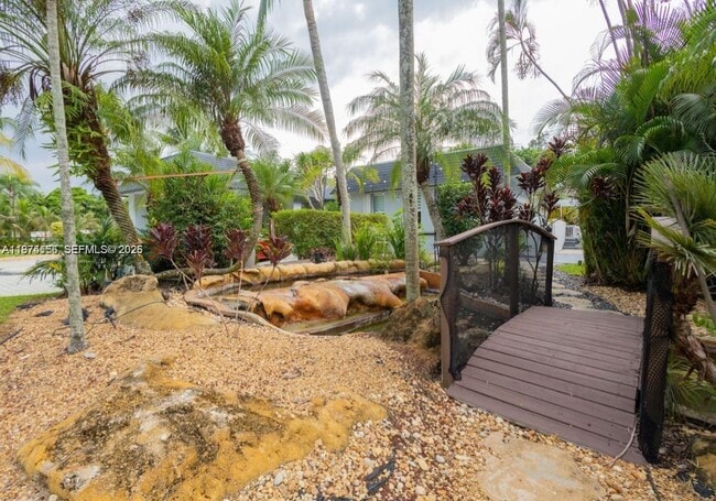 Building Photo - 14500 SW 17th Ct