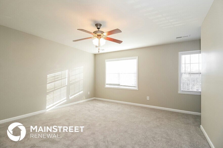 Building Photo - 5817 Sunny Ridge Tr