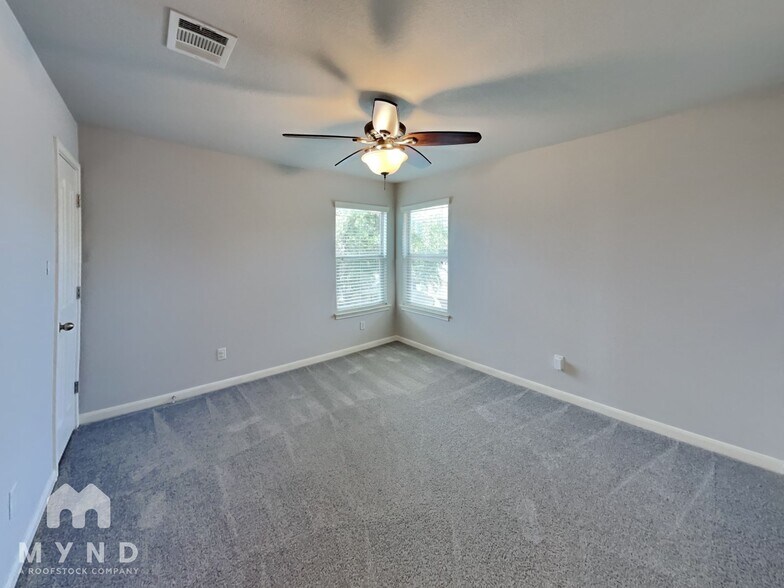Building Photo - 8009 Levata Dr