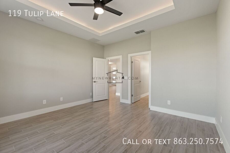 Building Photo - 119 Tulip Ln