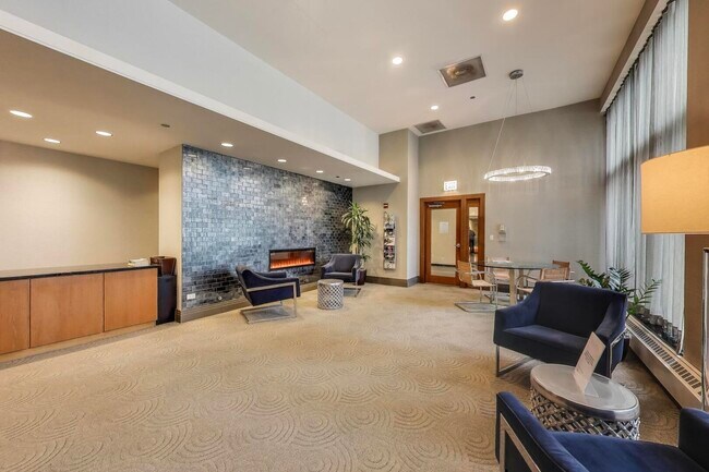 Building Photo - 420 E Waterside Dr
