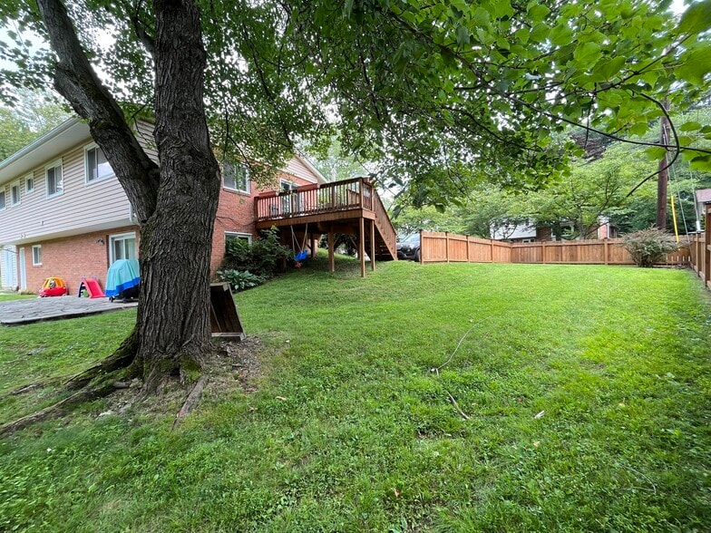 Building Photo - 1709 Lorre Dr