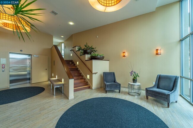 Building Photo - 555 Ygnacio Valley Rd