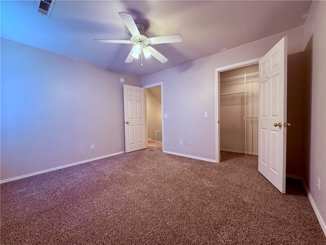 Building Photo - 3104 SW Deerfield Blvd