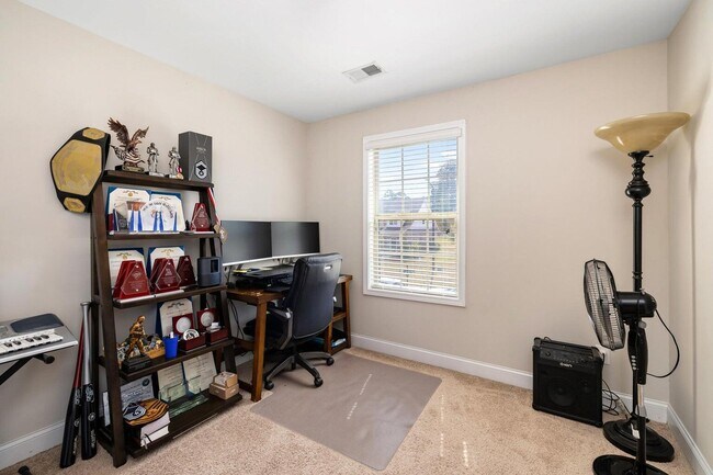 Building Photo - 575 Curlew Cir