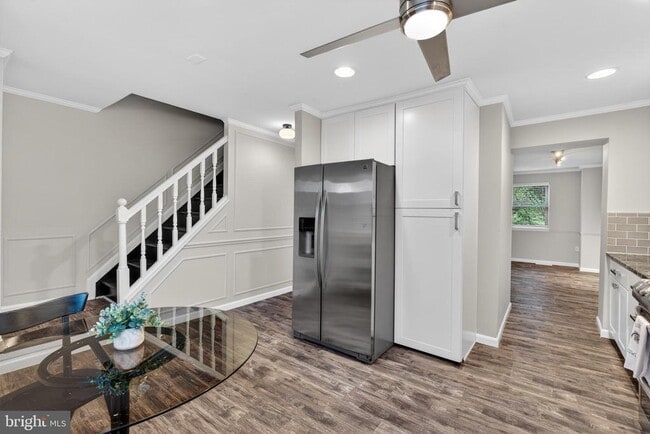 Building Photo - 9333 Pan Ridge Rd