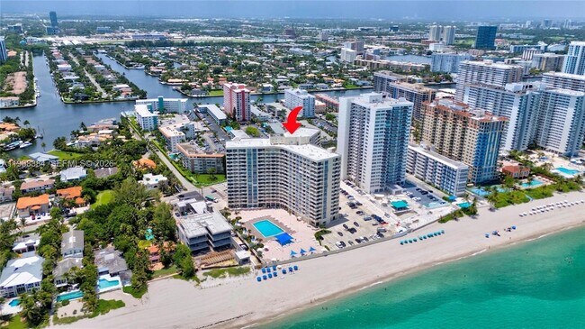 Building Photo - 3180 S Ocean Dr