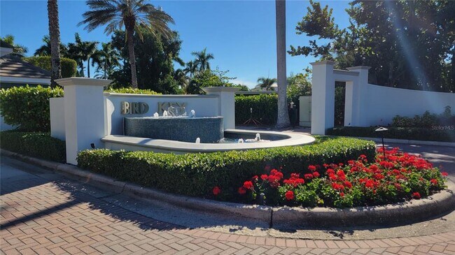 Building Photo - 638 S Owl Dr