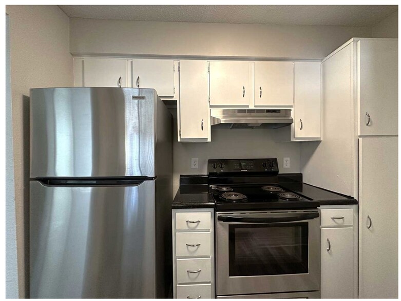 Interior Photo - Charming Community
