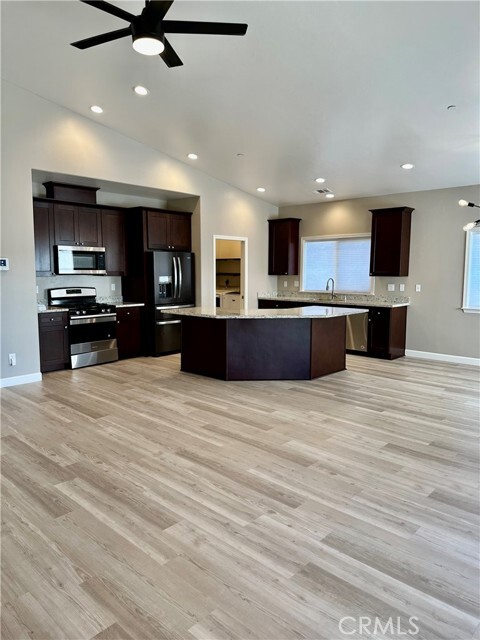 Building Photo - 655 Catala Wy